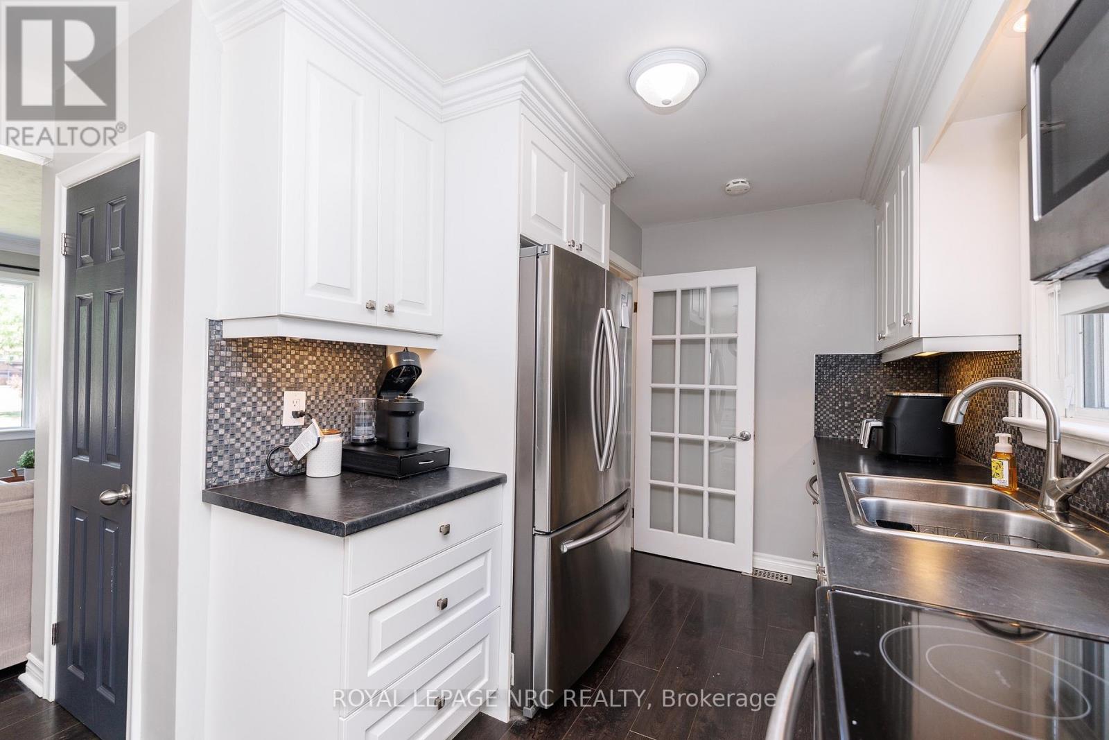 3676 DORCHESTER ROAD - 18