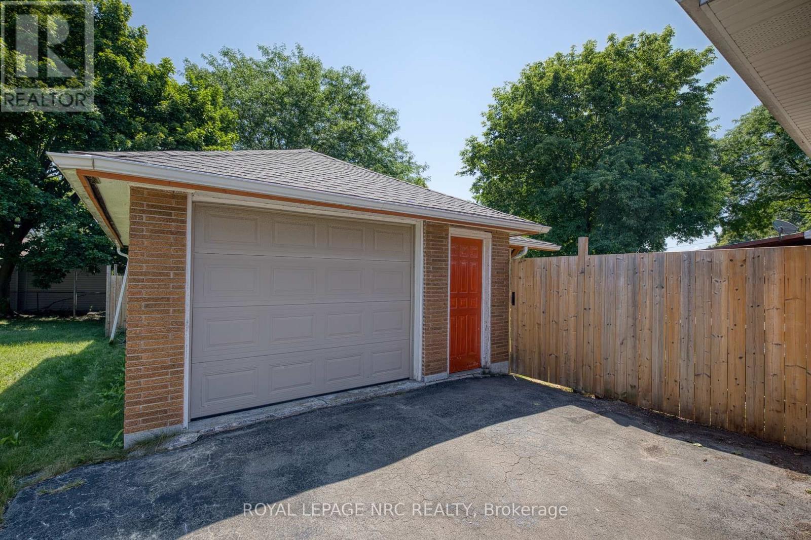 3676 DORCHESTER ROAD - 41