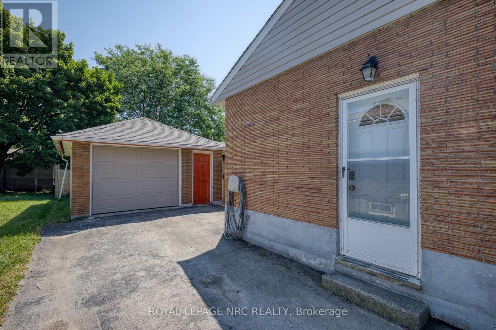 3676 DORCHESTER ROAD - 8