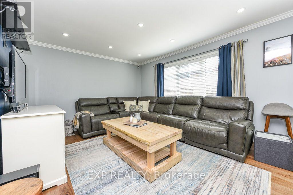 65 JESSOP DRIVE - 10