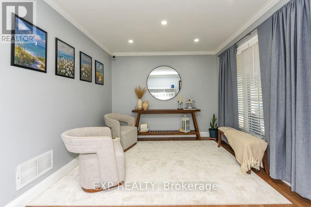 65 JESSOP DRIVE - 18