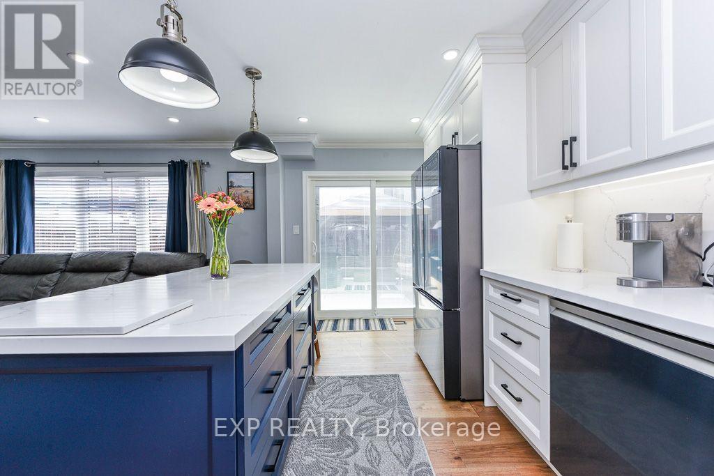 65 JESSOP DRIVE - 23