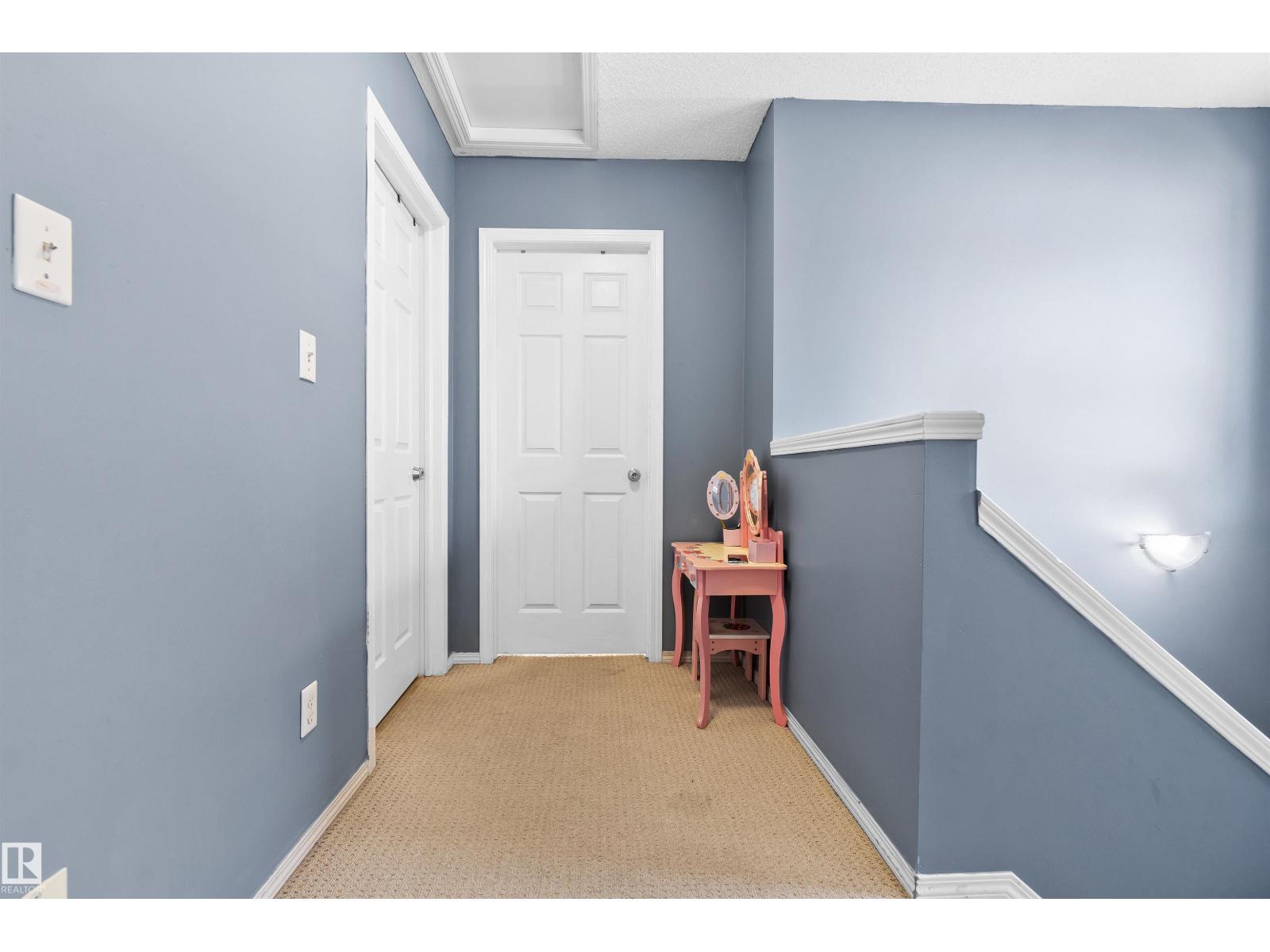 #36 2503 24 ST NW - 23