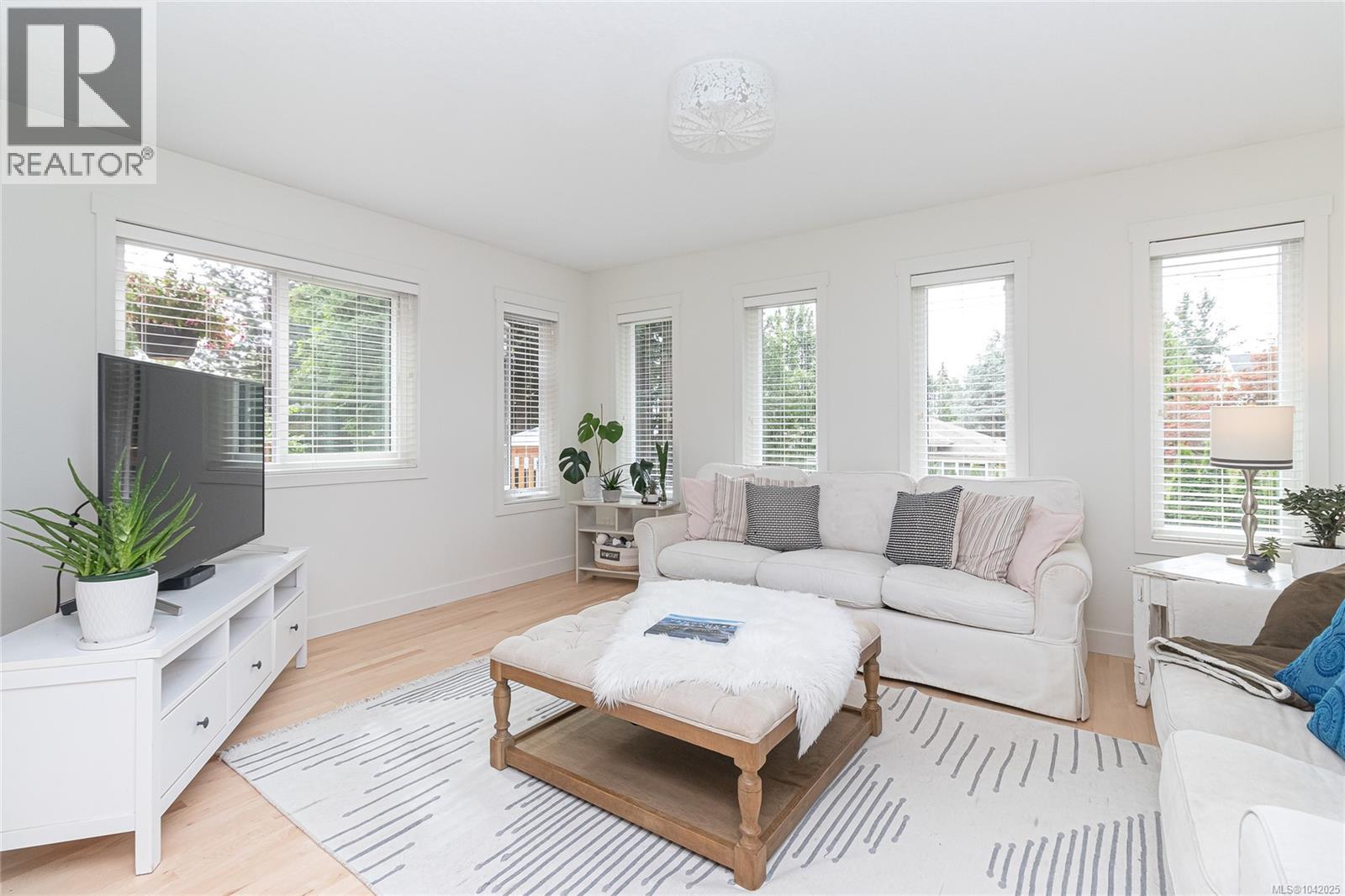 1775 Dean Park Rd - 4