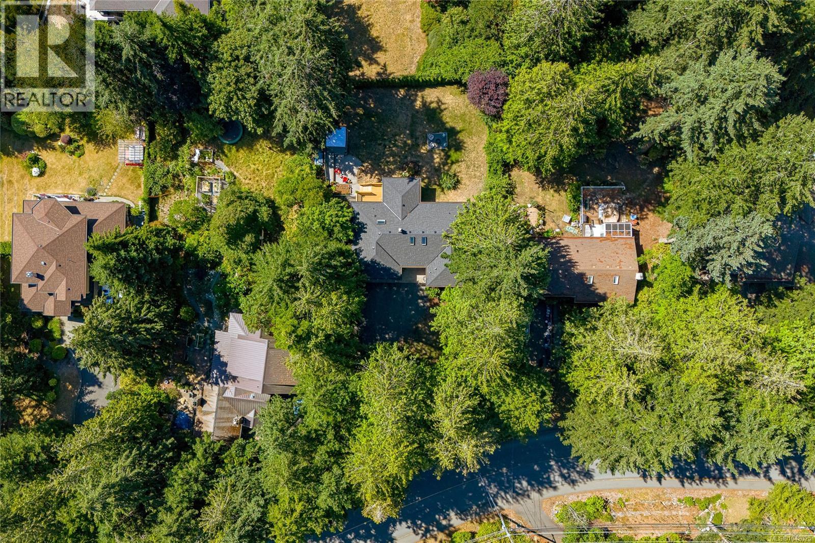 1775 Dean Park Rd - 40