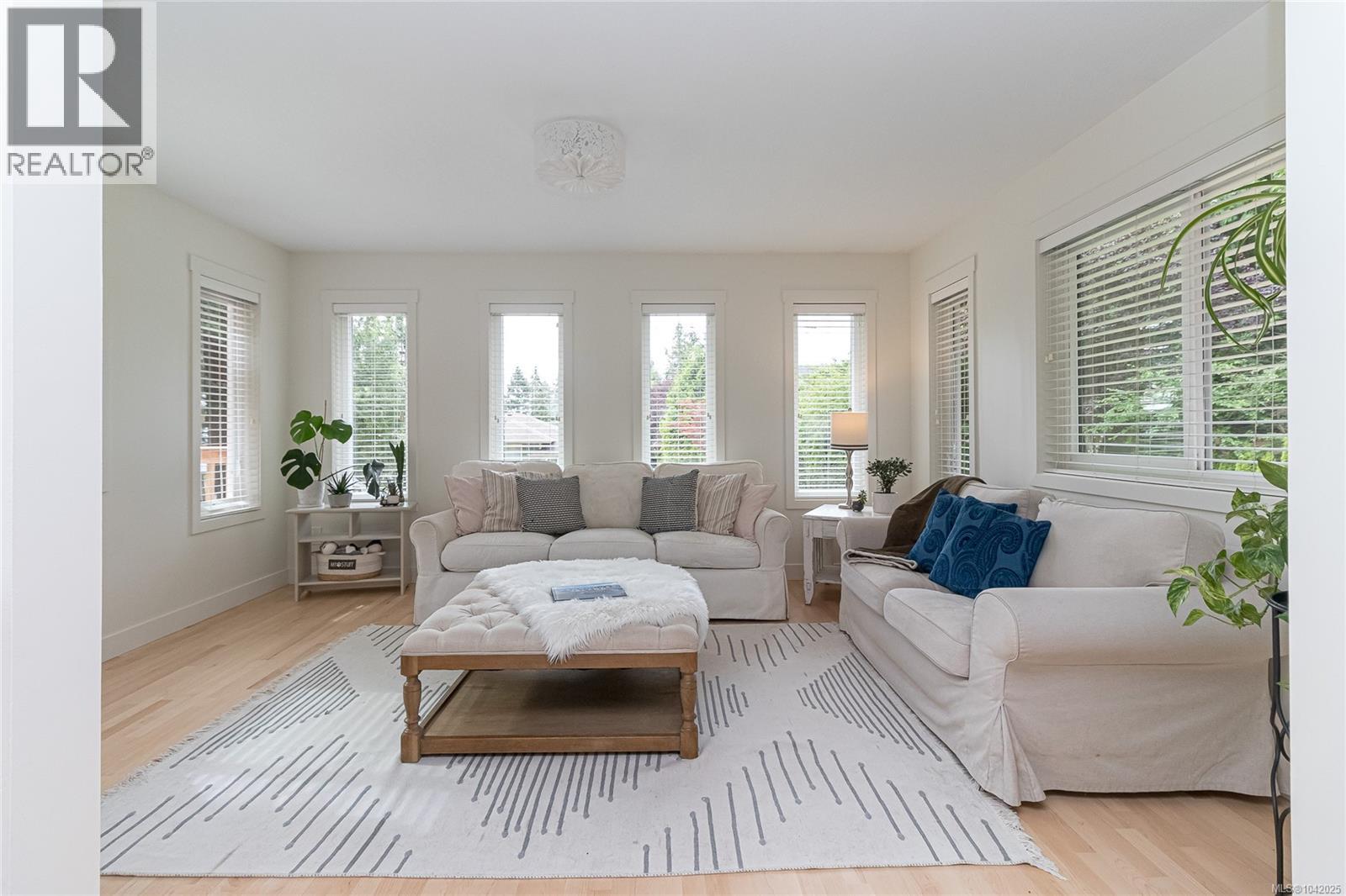 1775 Dean Park Rd - 5