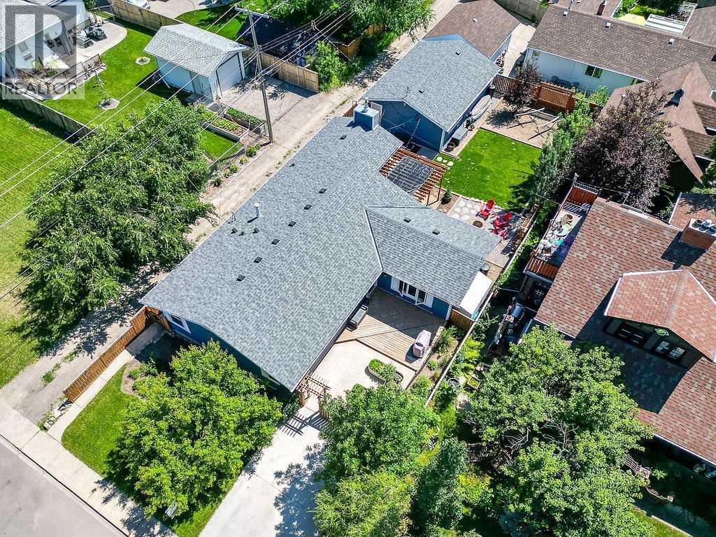 723 5 Avenue SW, High River — photo 2