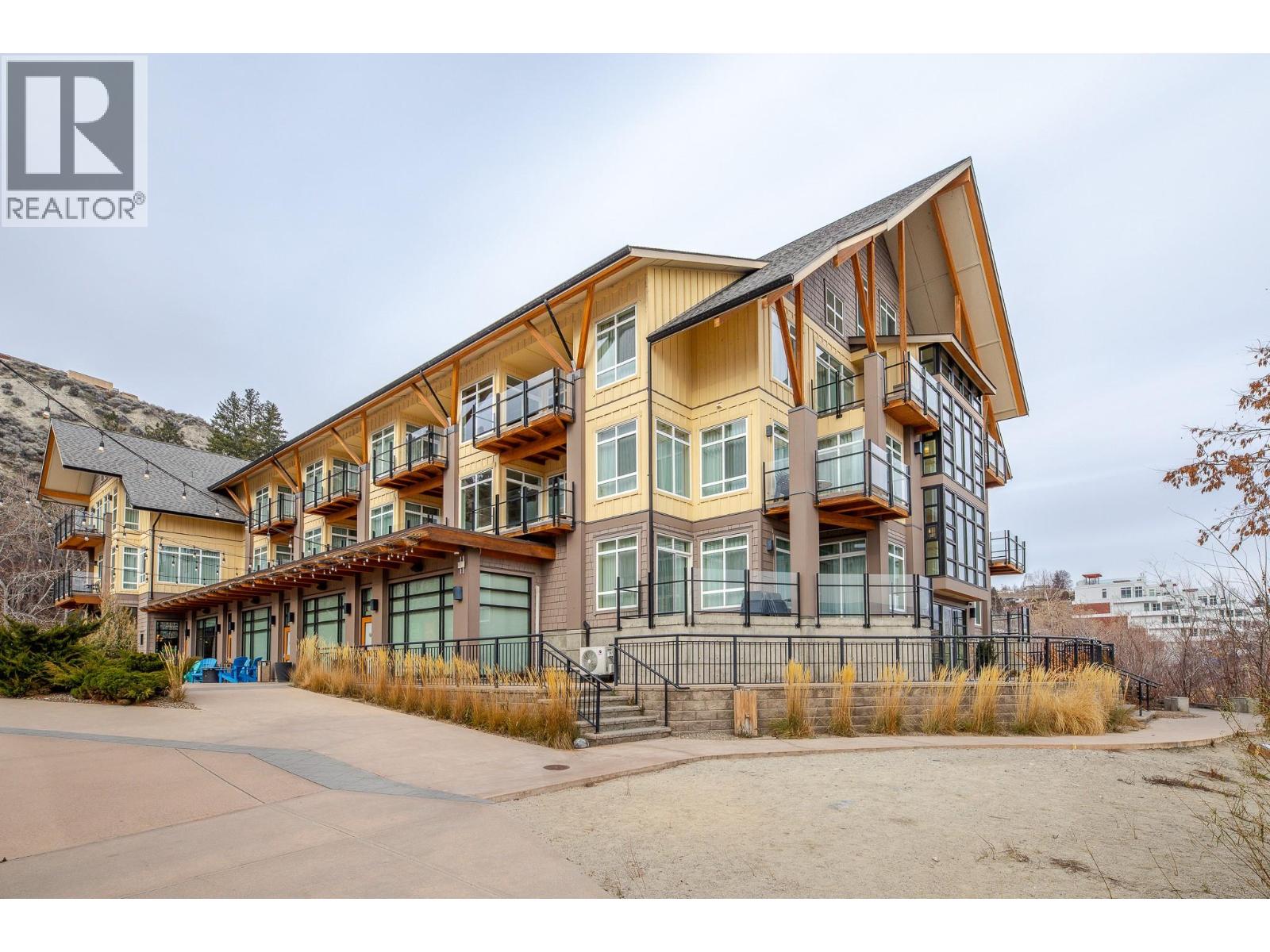 #352 13011 LAKESHORE Drive - 33