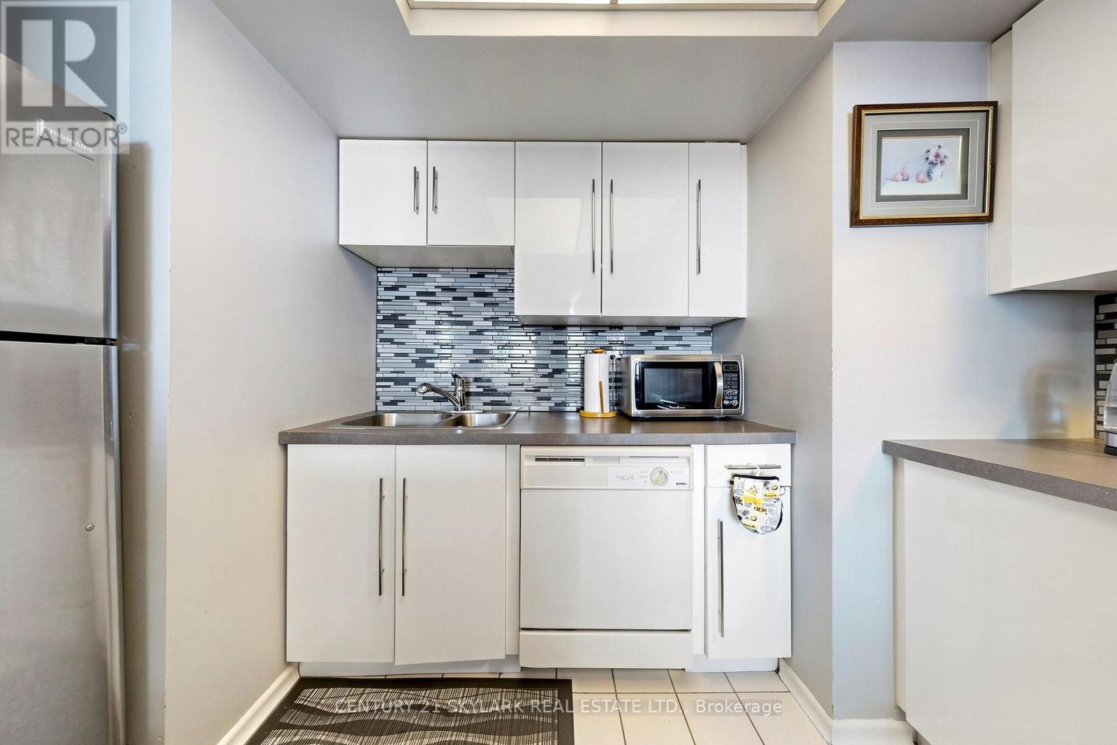 #1611 4460 TUCANA COURT - 17