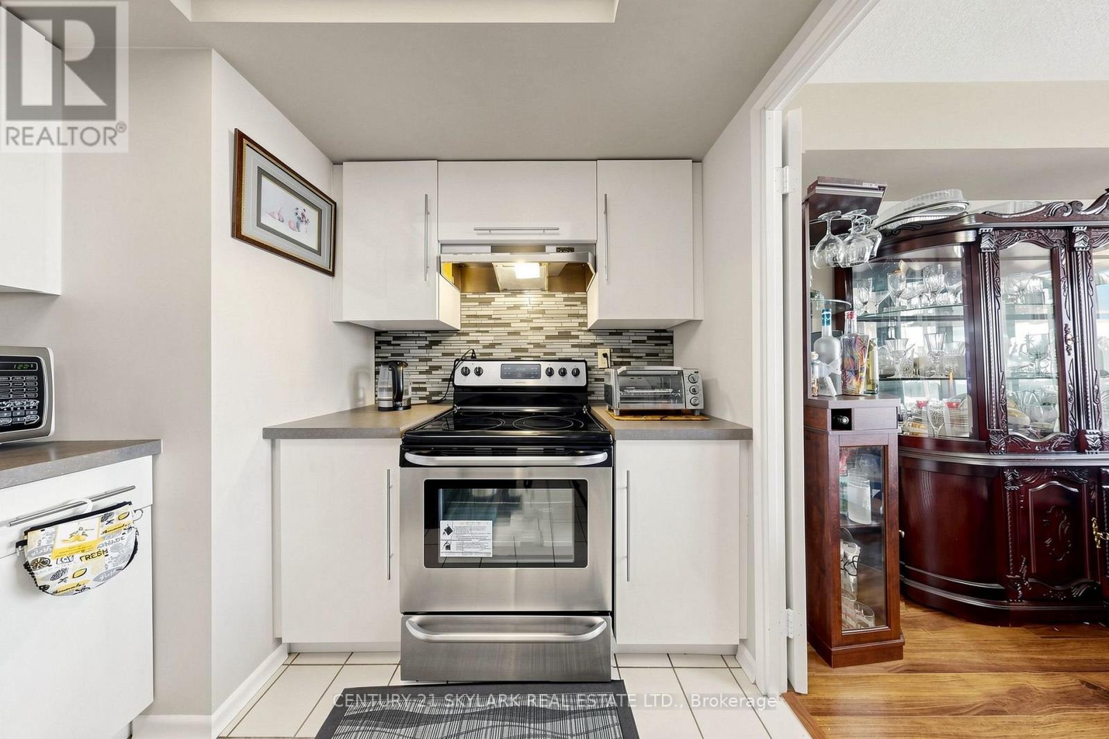 #1611 4460 TUCANA COURT - 18