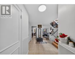 91 Woolenscote Circle, Toronto, ON M9V4R6 Photo 10