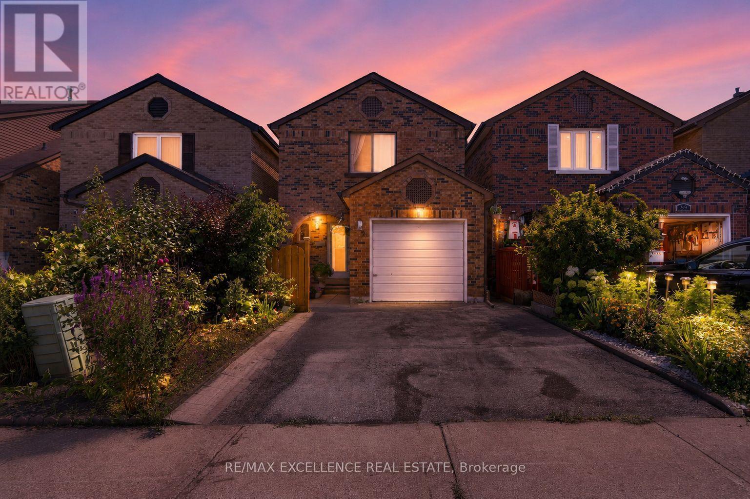 91 WOOLENSCOTE CIRCLE - 1