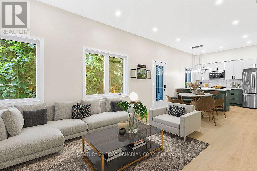 858 WILLIAM STREET - 37