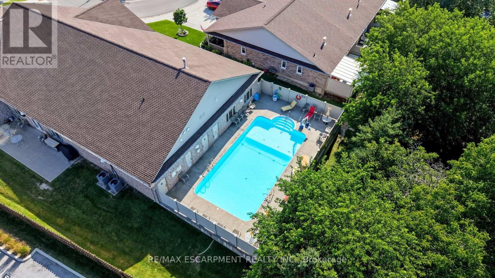 3913 PRIMROSE LANE - 44
