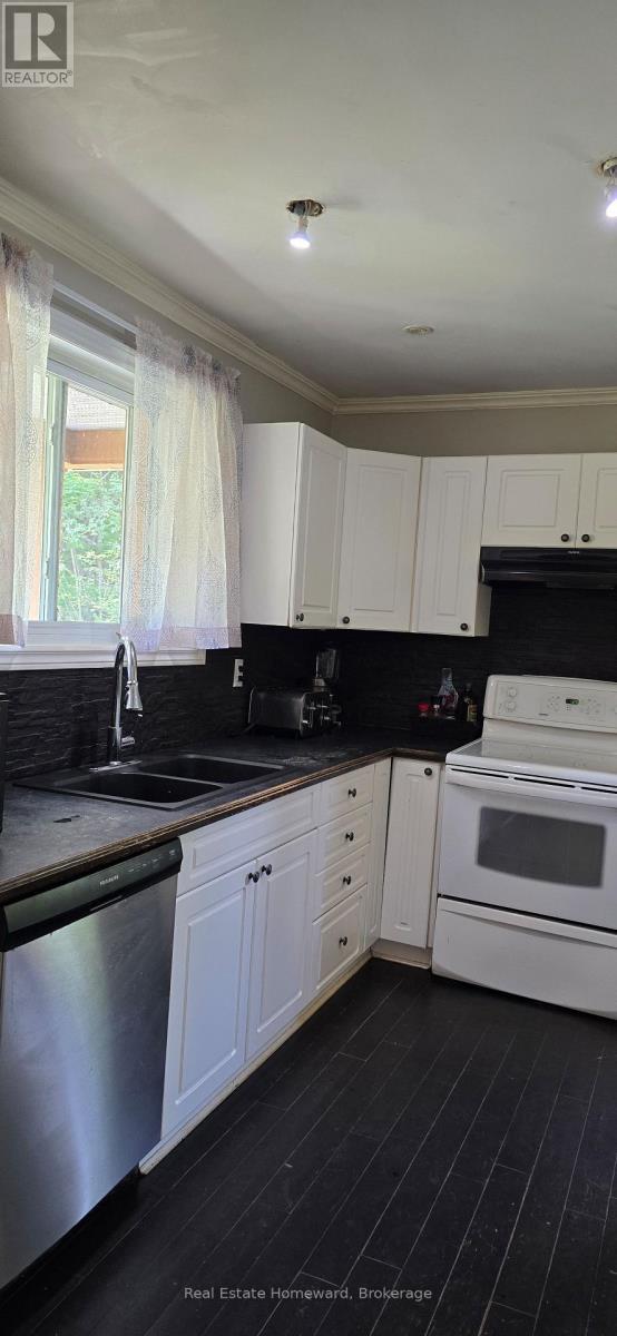 2896 BRUNEL ROAD - 14