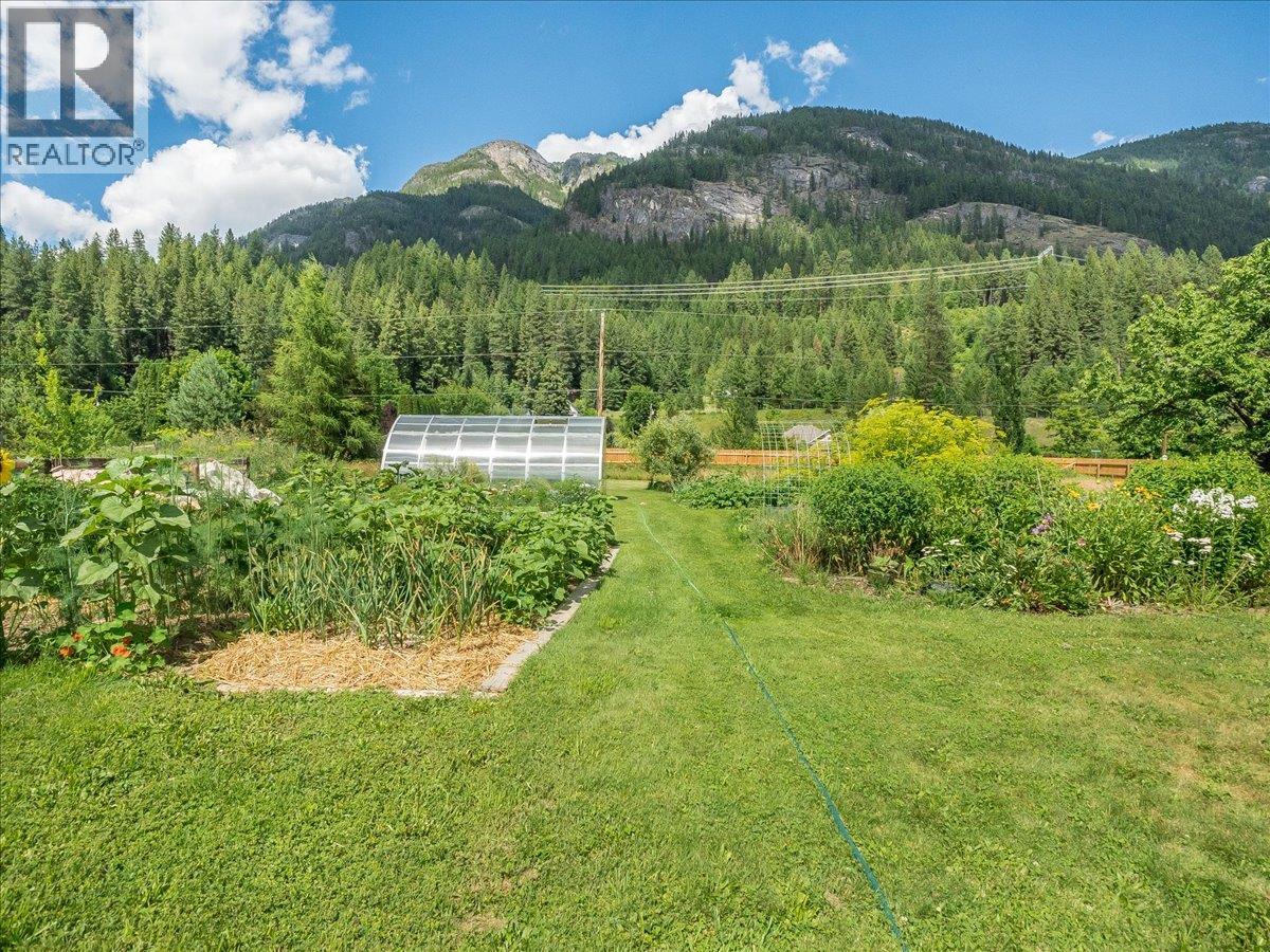 3177 SLOCAN PARK Road - 39