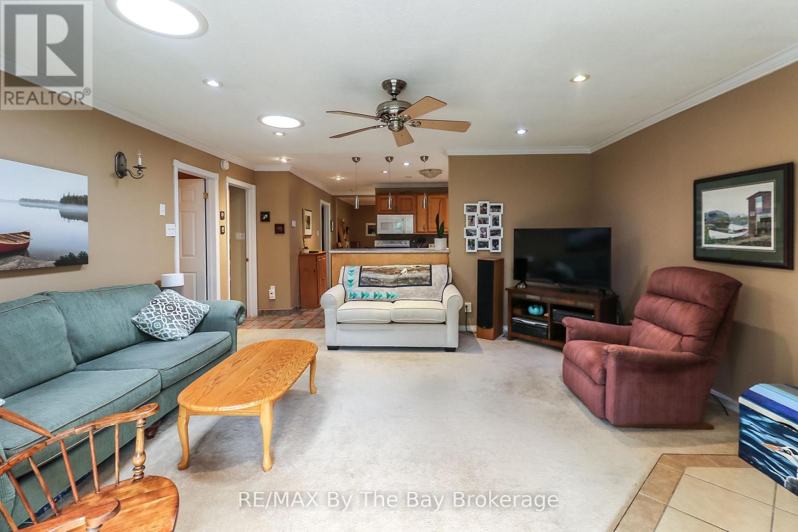 116 STROUD CRESCENT - Image 12