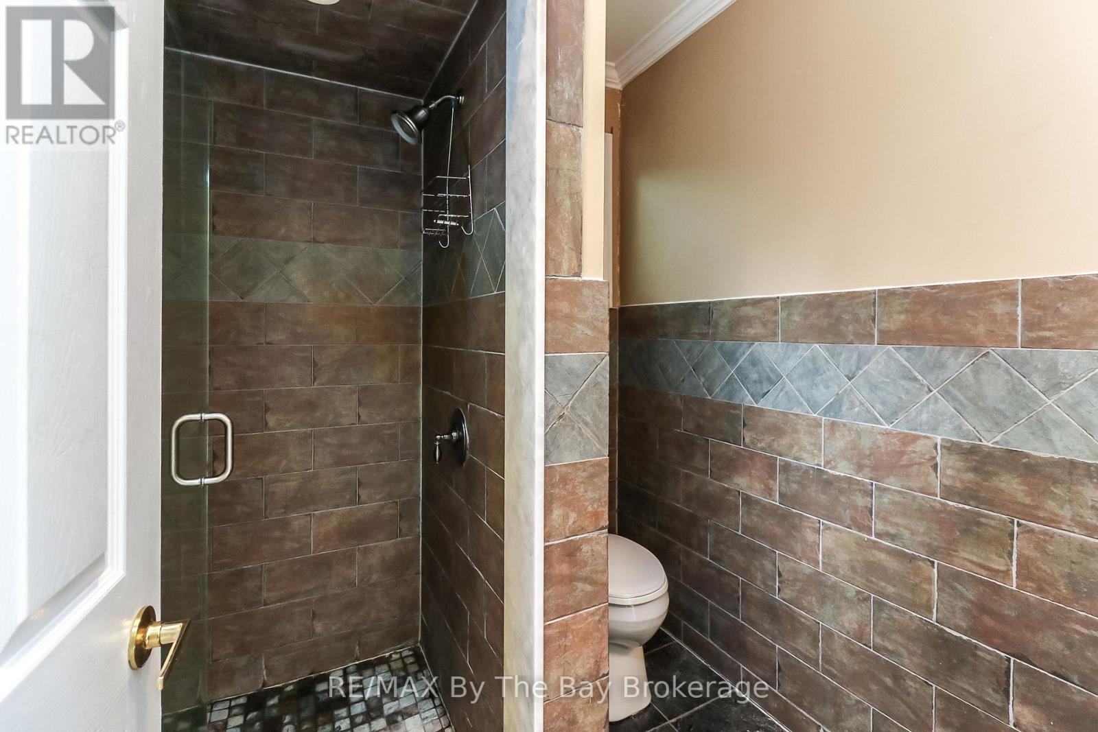 116 STROUD CRESCENT - Image 23