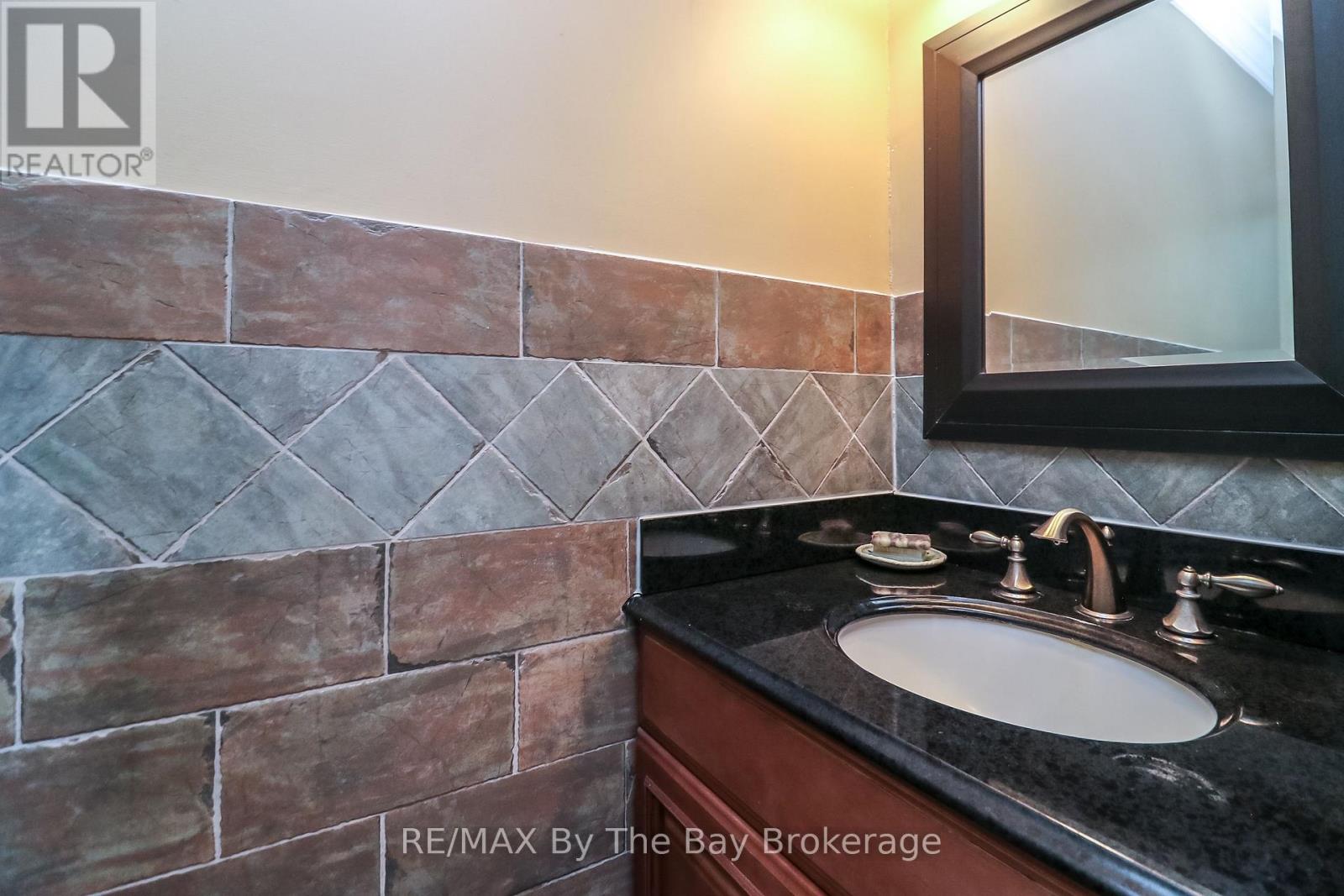 116 STROUD CRESCENT - Image 24