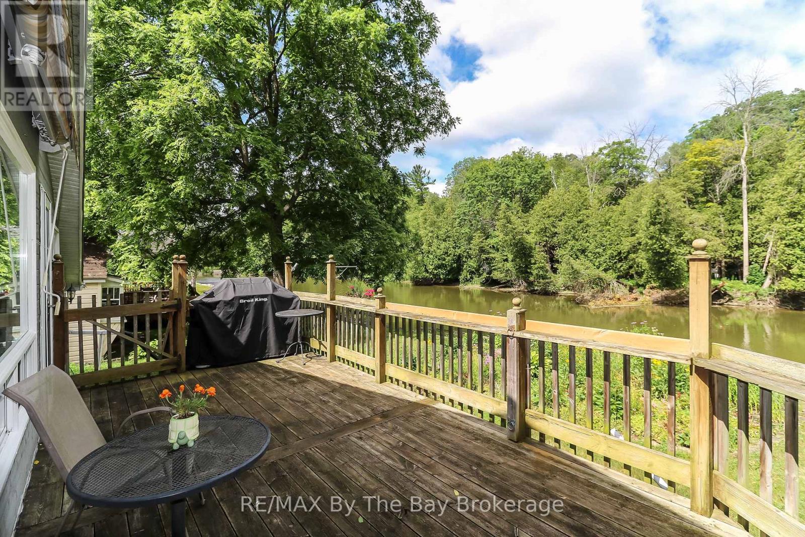 116 STROUD CRESCENT - Image 32
