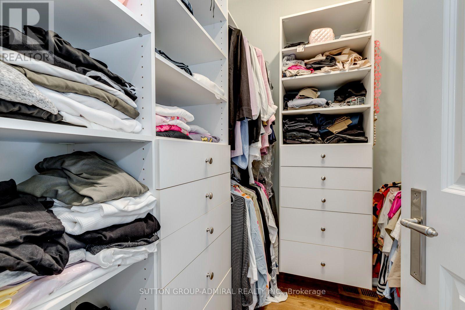 220 JOICEY BOULEVARD - 32