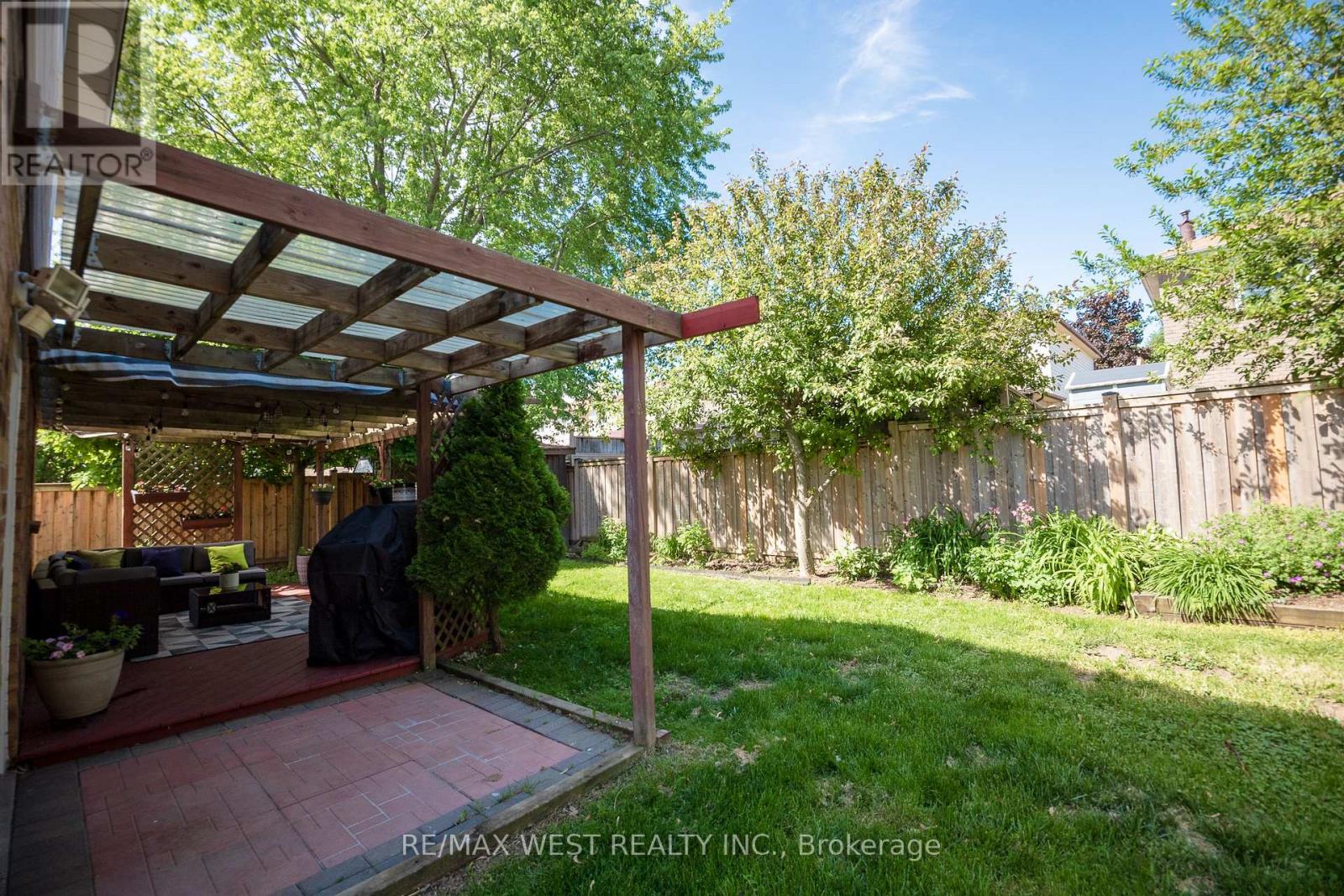 14 SOUCH COURT - 36