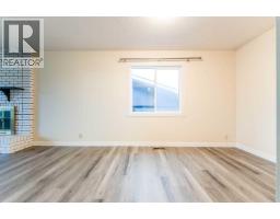 4pc Bathroom - 44 Whiteridge Place Ne, Calgary, AB T1Y2Y6 Photo 6