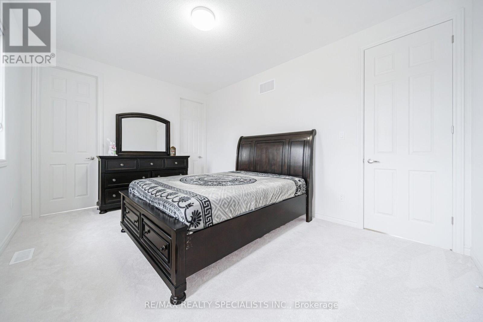 4 ELDERBERRY WAY - 31