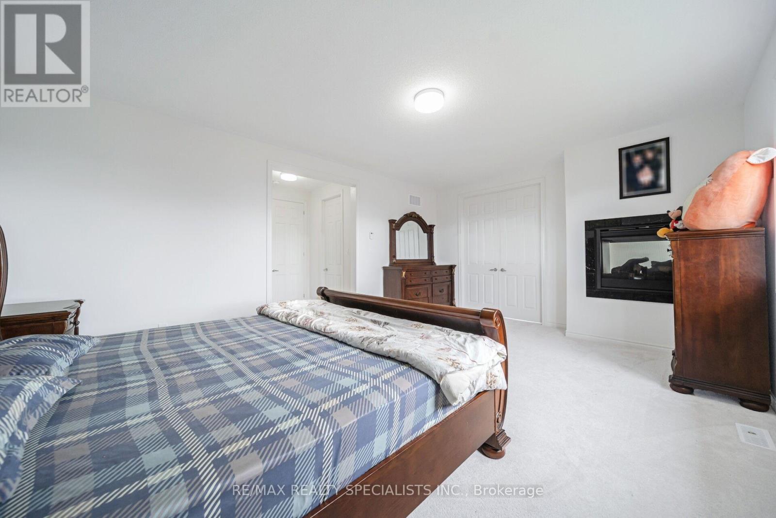 4 ELDERBERRY WAY - 38