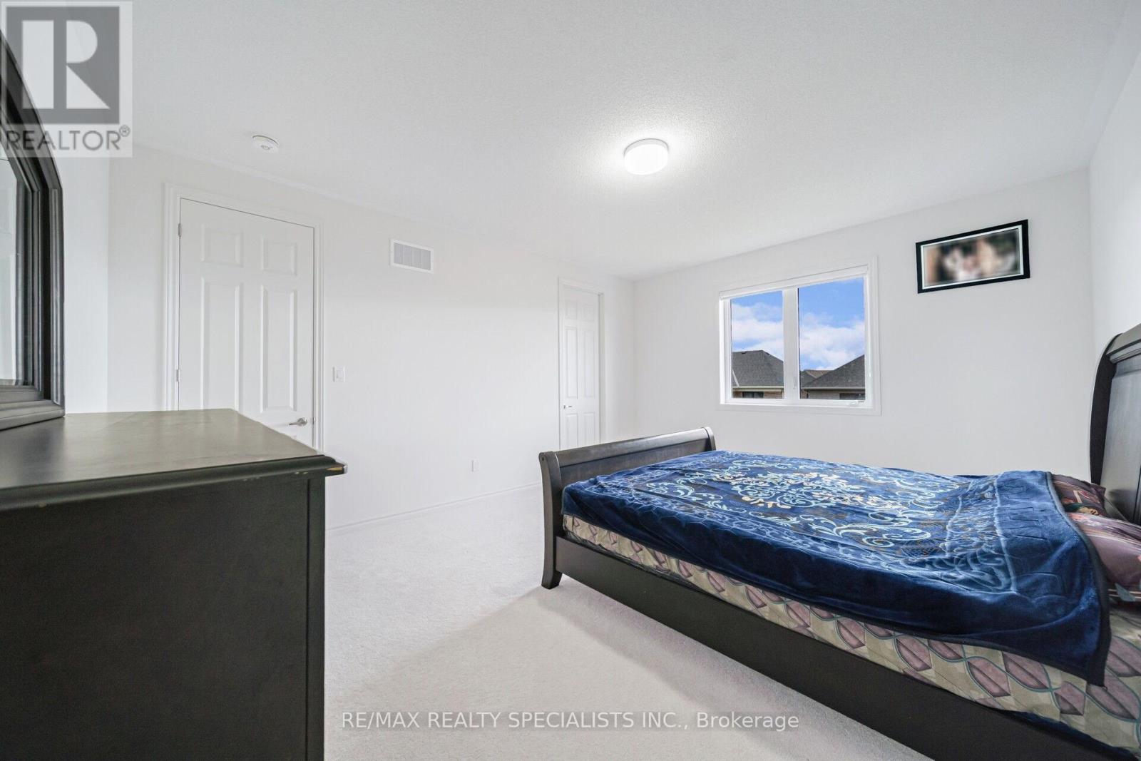 4 ELDERBERRY WAY - 41