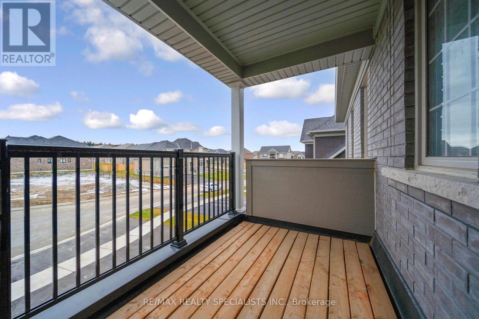 4 ELDERBERRY WAY - 43