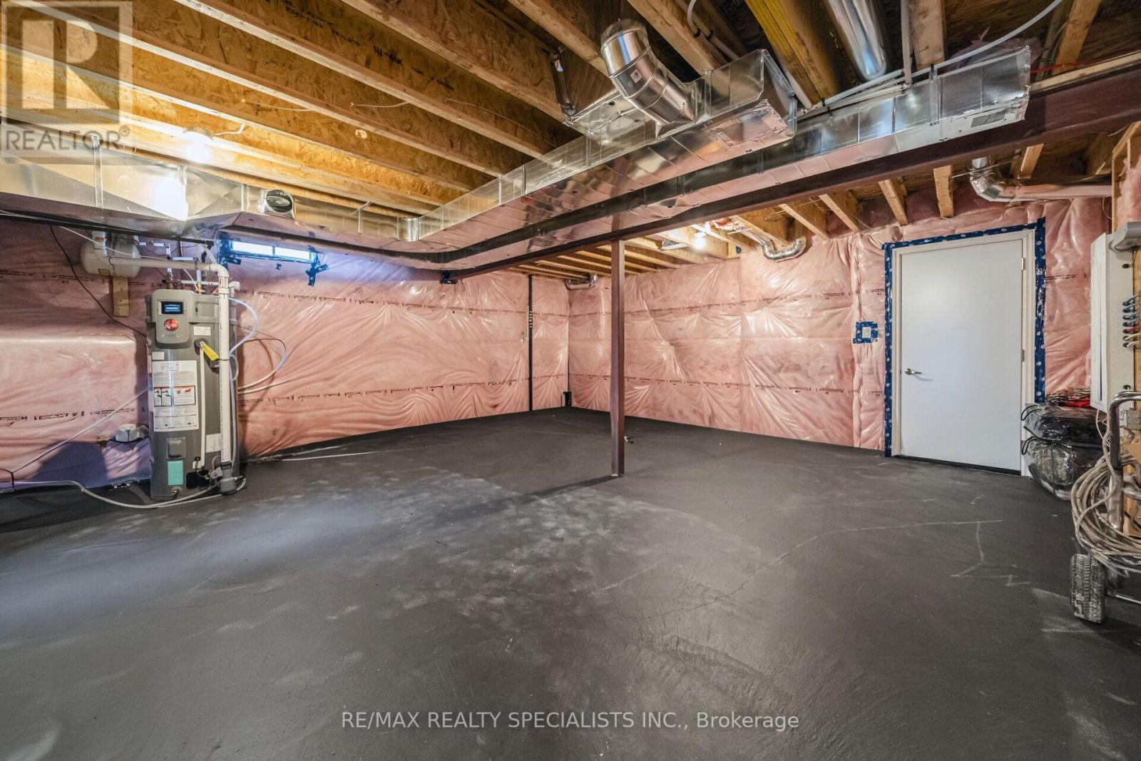 4 ELDERBERRY WAY - 45