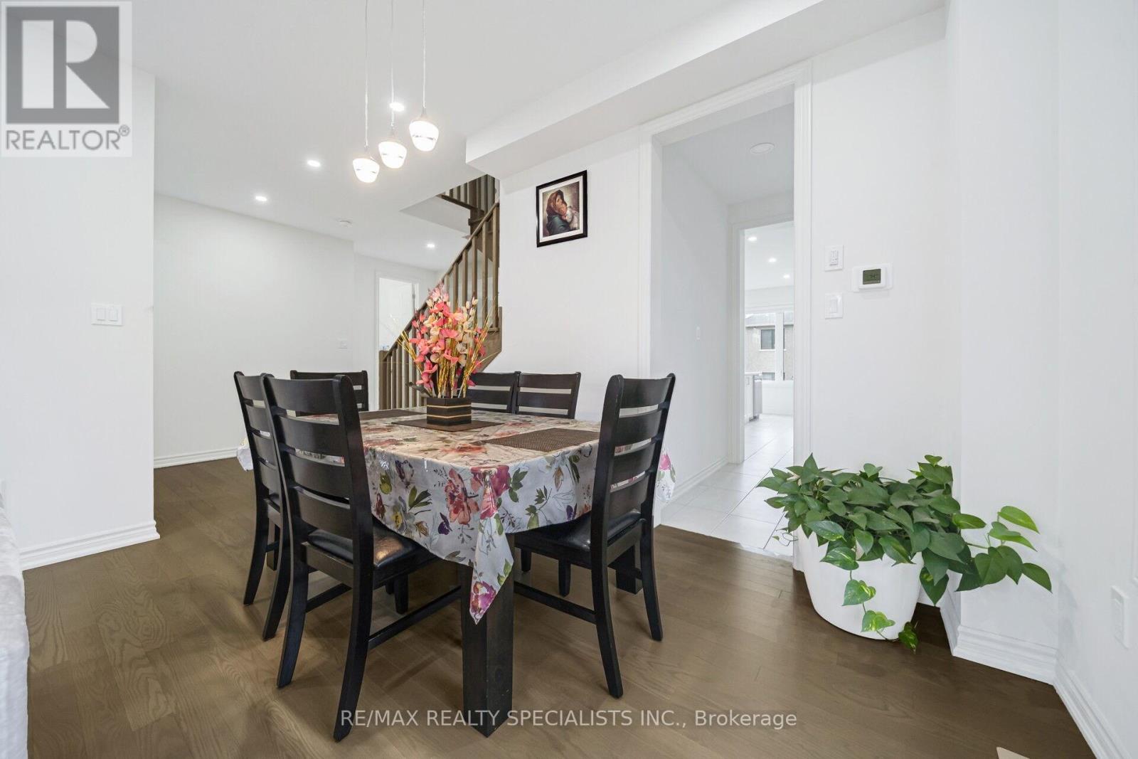 4 ELDERBERRY WAY - 7