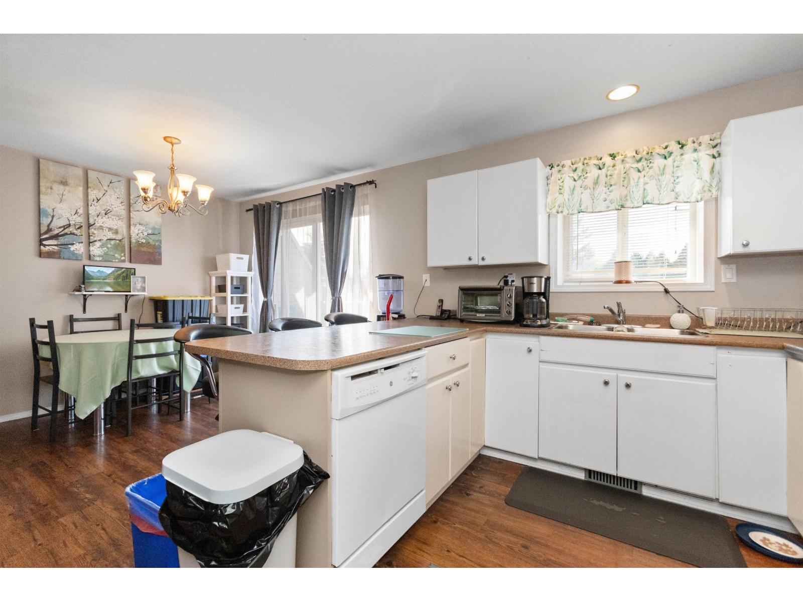 17 45090 LUCKAKUCK WAY, Sardis West Vedder, Chilliwack