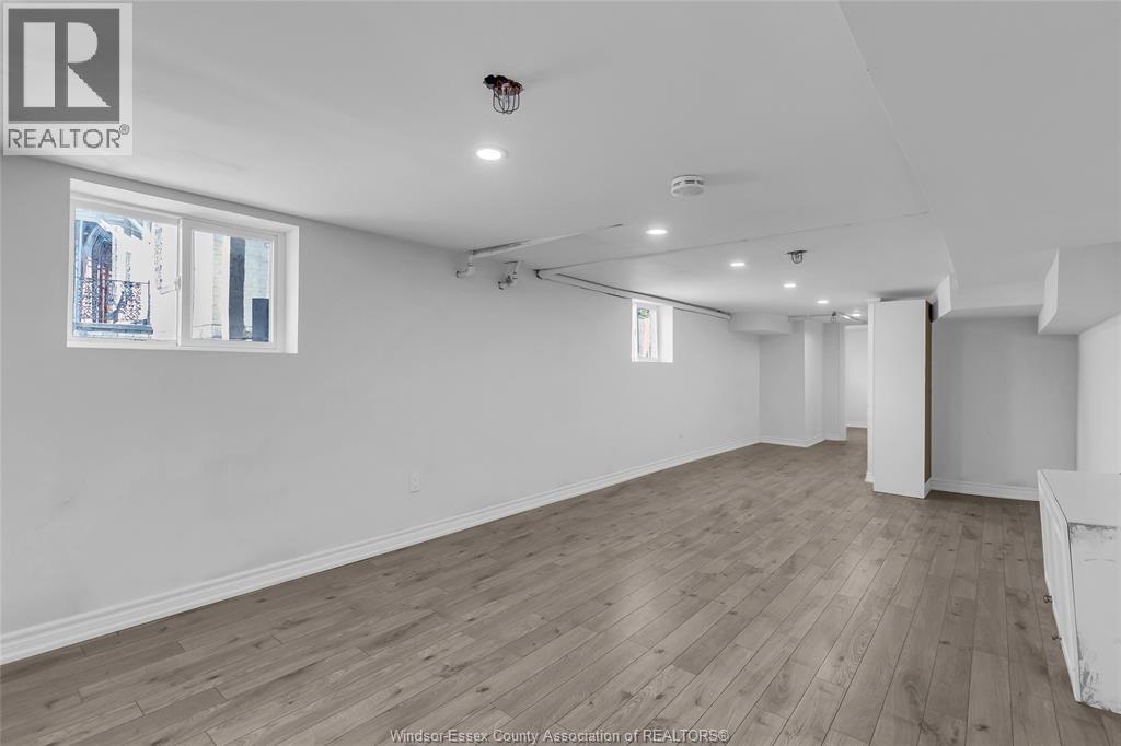 280 CAMPBELL AVENUE - 18