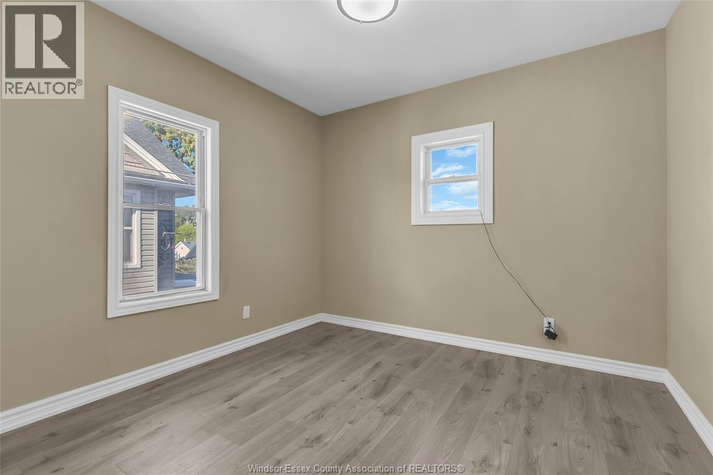 280 CAMPBELL AVENUE - 8