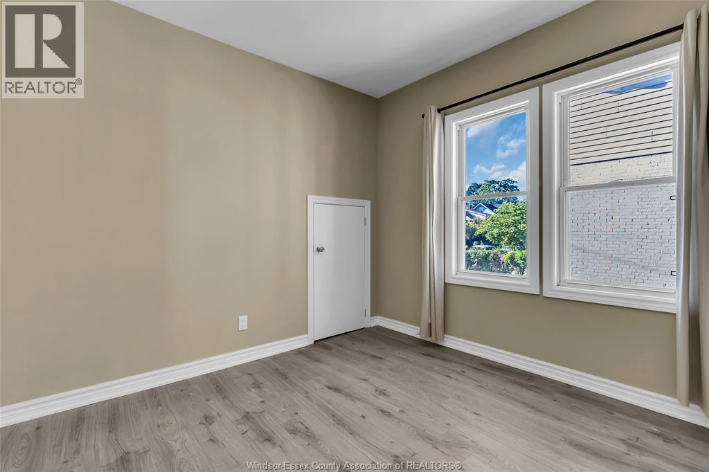280 CAMPBELL AVENUE - 9