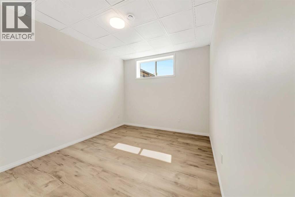 41, 2715 73 Avenue - 27