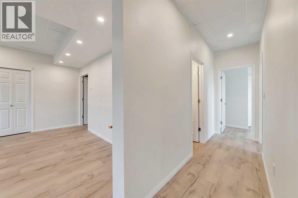 41, 2715 73 Avenue - 29