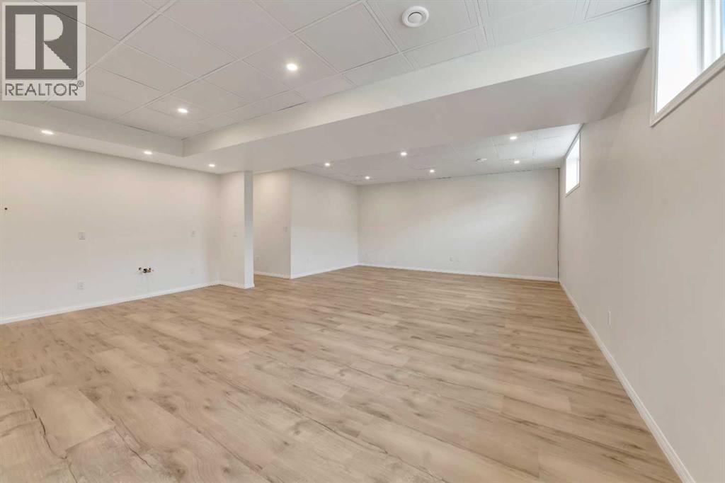 41, 2715 73 Avenue - 22