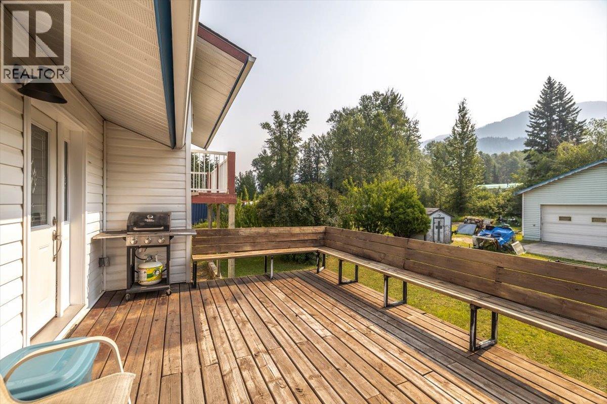 9878 Victoria Street - 22