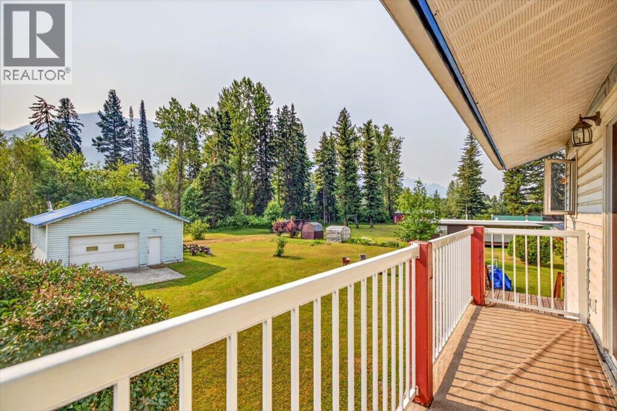 9878 Victoria Street - 33