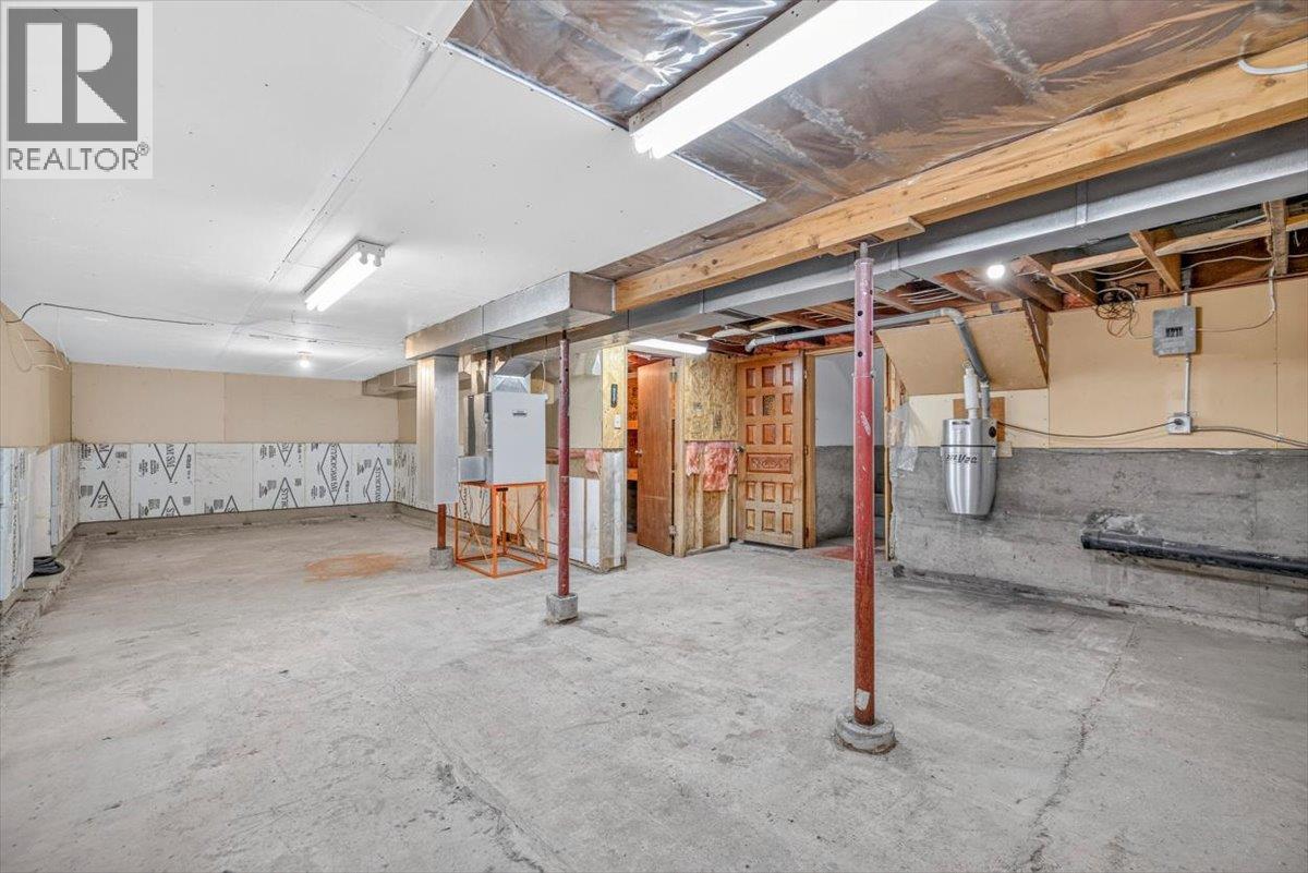 9878 Victoria Street - 48