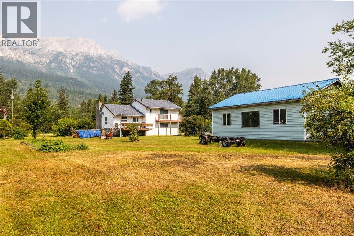 9878 Victoria Street - 4