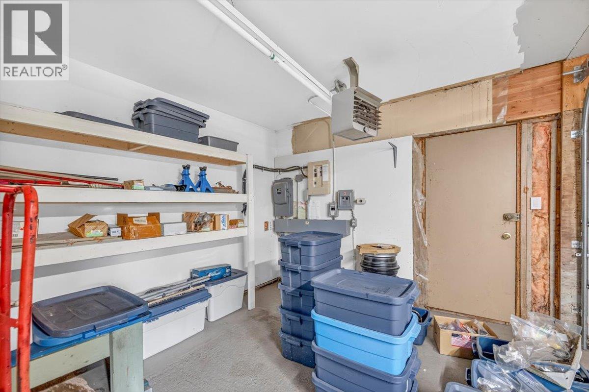 9878 Victoria Street - 45