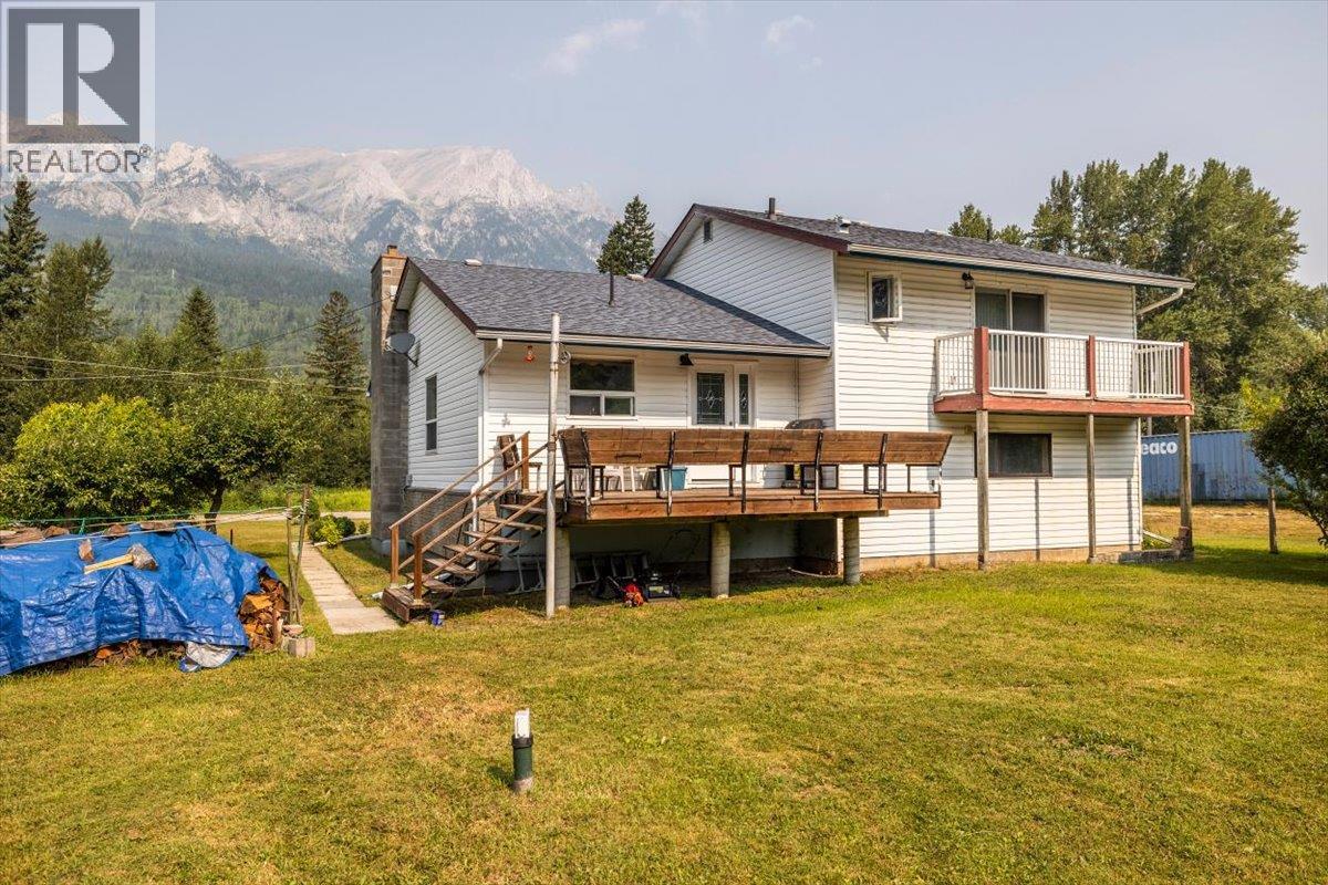 9878 Victoria Street - 50