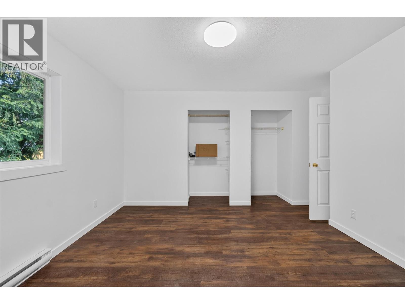 671 Old Town Road - 23
