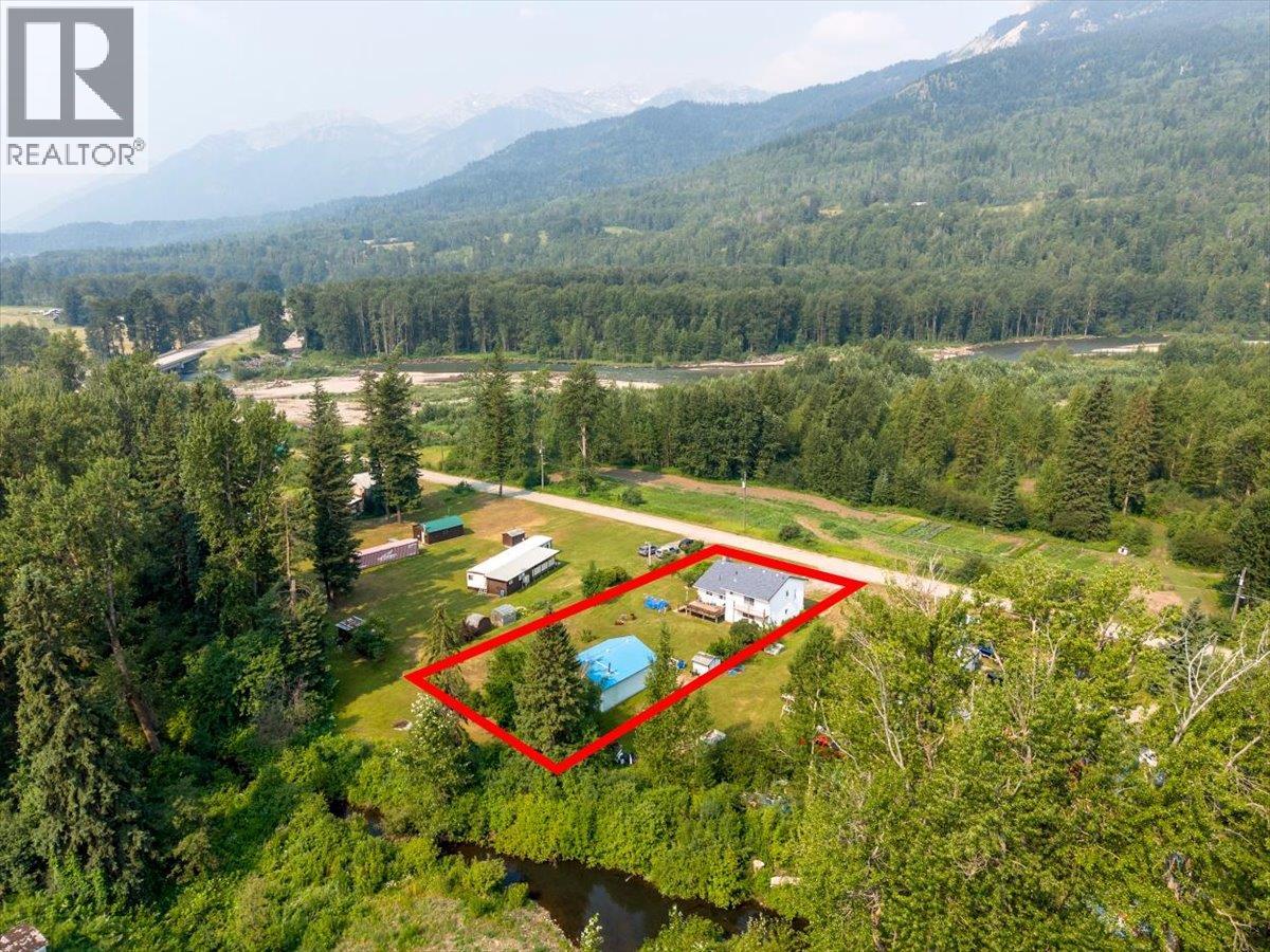 9878 Victoria Street - 3