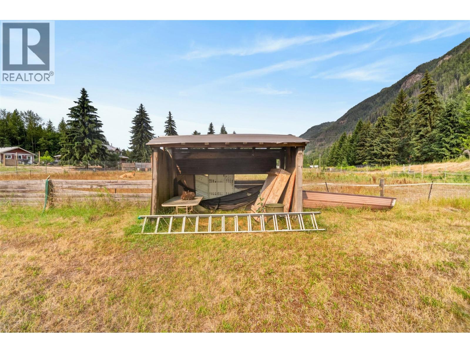 671 Old Town Road - 43