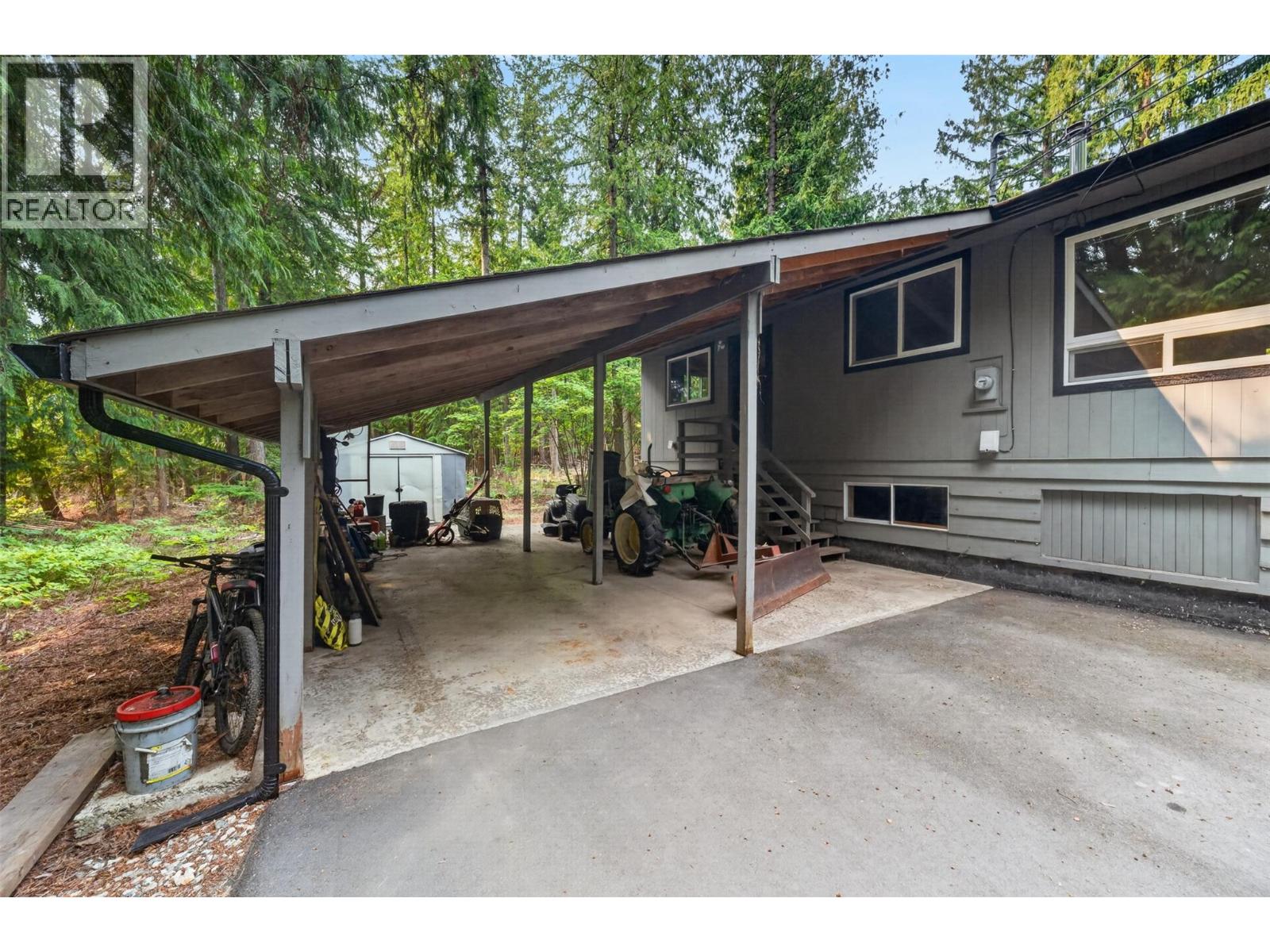 671 Old Town Road - 63